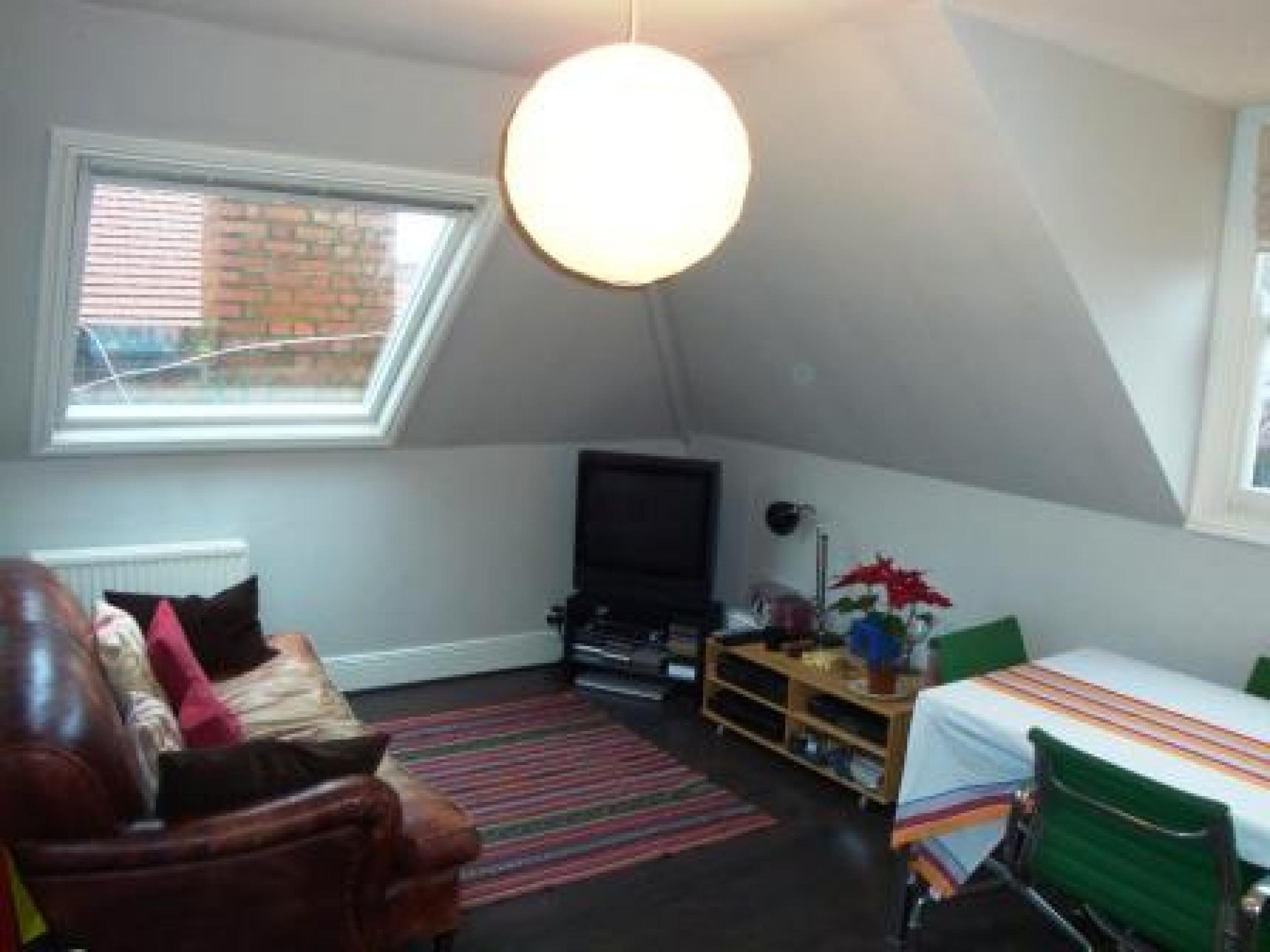 			2 Bedroom, 1 bath, 1 reception Flat			 Dartmouth Road, BRONDESBURY CONSERVATION AREA/KILBURN NW2